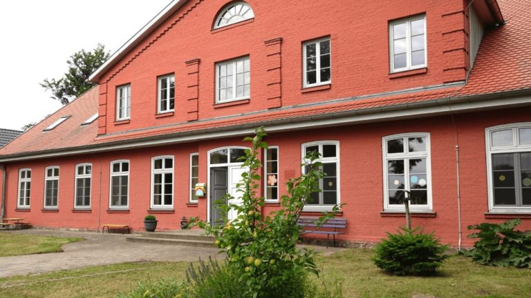 Neue Abenteuer in Groß Mohrdorf: Die Bauernhof-Kita ist eröffnet!